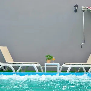 https://casa-la-traviesa.in-canary-islands.com